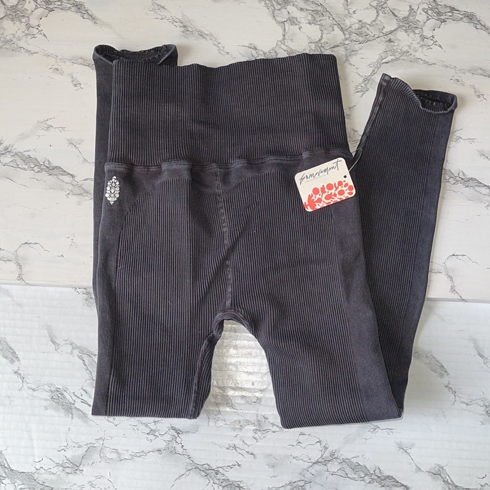 FP MOVEMENT BY FREE PEOPLE ULTRA HIGH RISE 7/8 LEGGING 4 WAY RIB STRETCH SZ M/L - Picture 12 of 16
